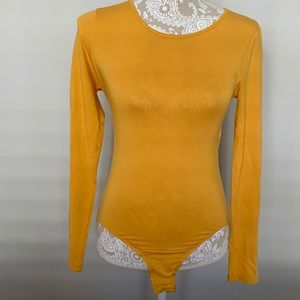 Heart &Hips yellow bodysuit